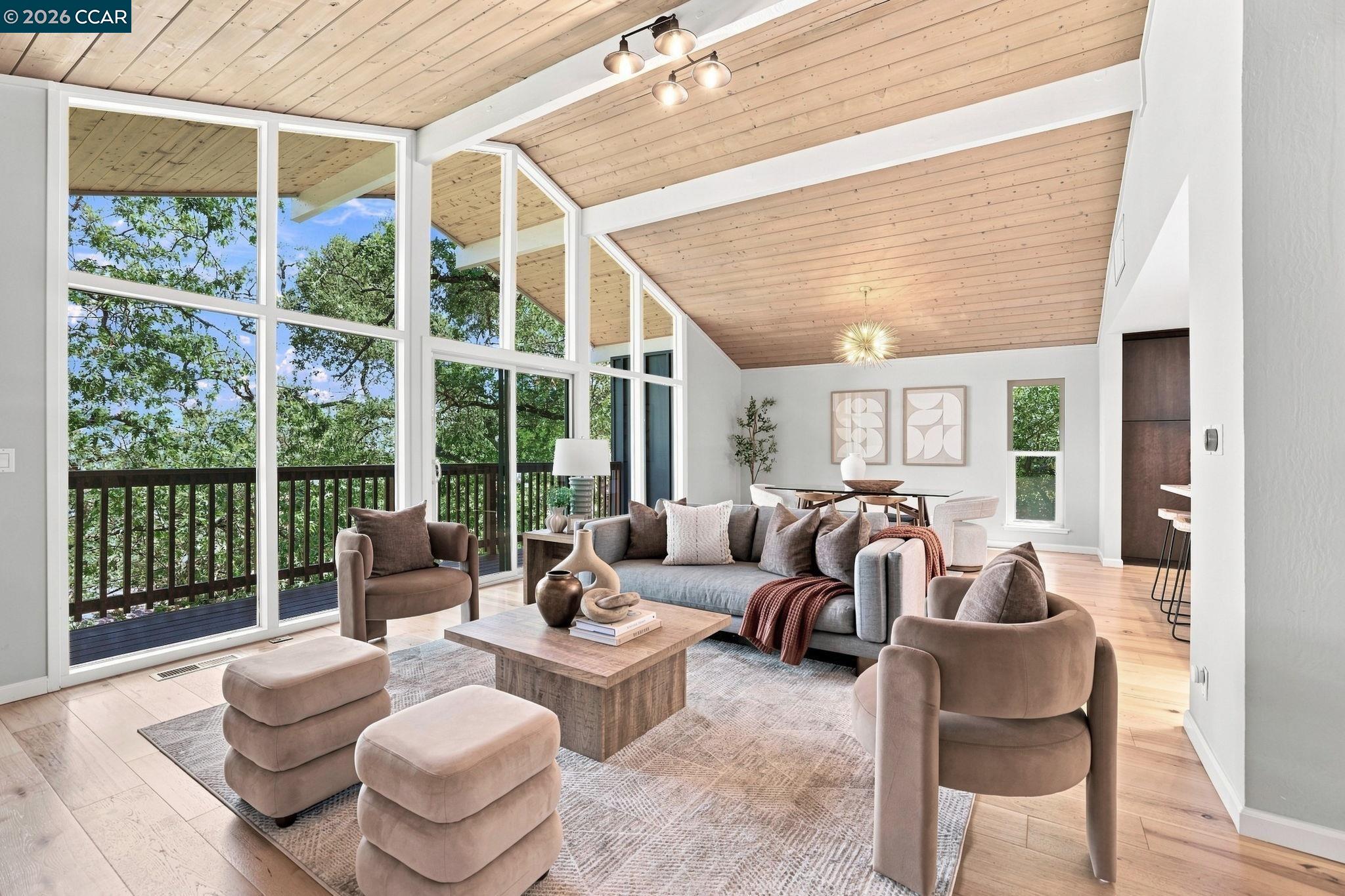 859 Mountain View Dr