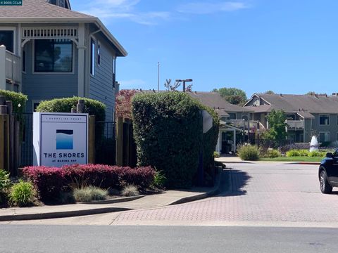 96 Lakeshore Ct, Richmond, CA 94804 - #: 41109245