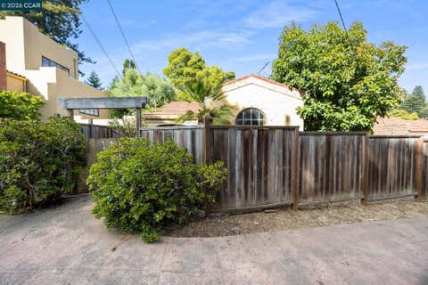 11 Edgecroft Rd, Kensington, CA 94707 - #: 41140386