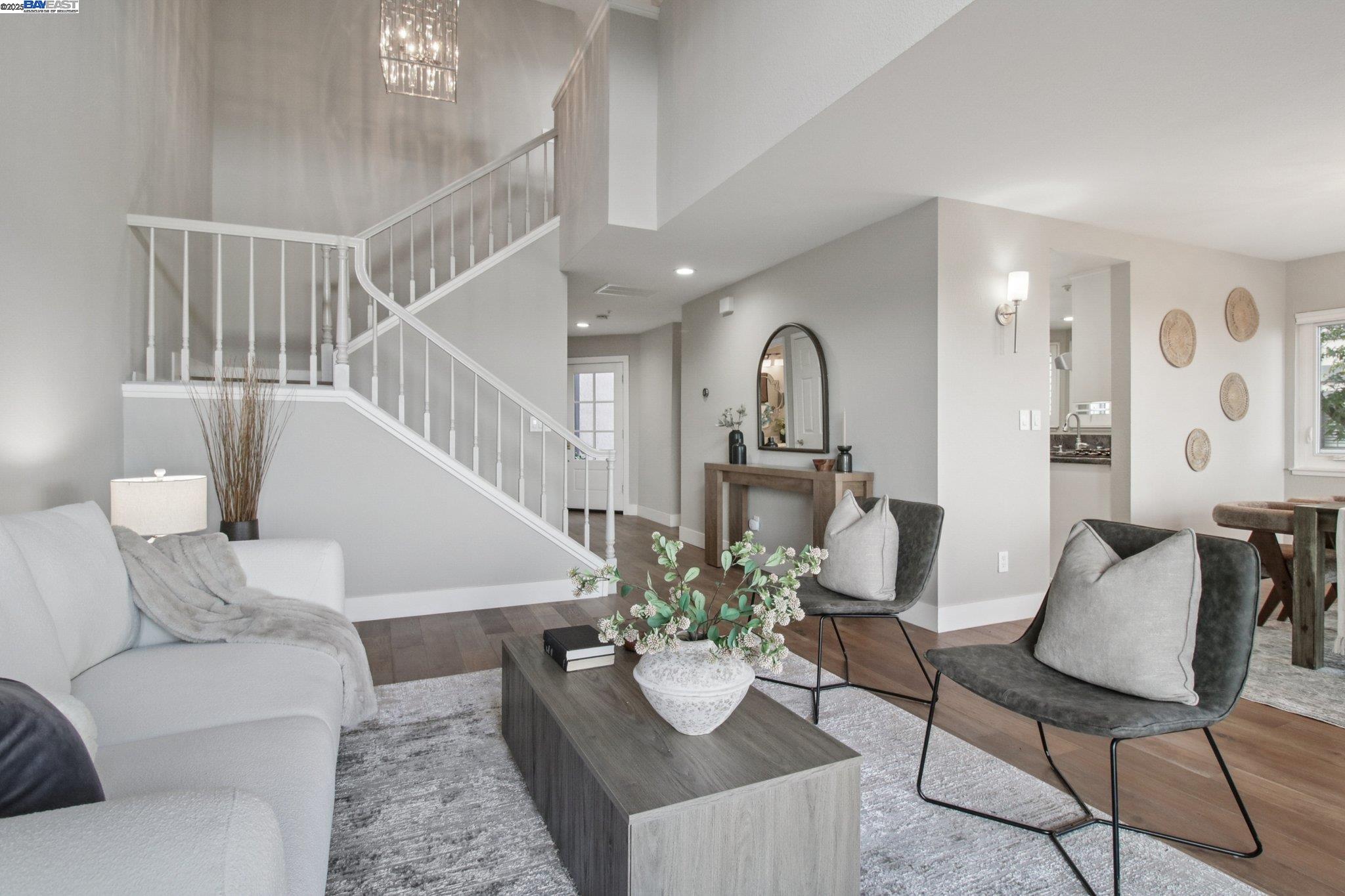 156 Haslemere Ct