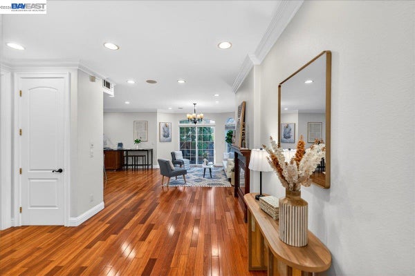 725 W HACIENDA AVE, CAMPBELL, CA 95008 - Image 4c210bbd1010bae9dbaa6f5f33a572bc/1698864165