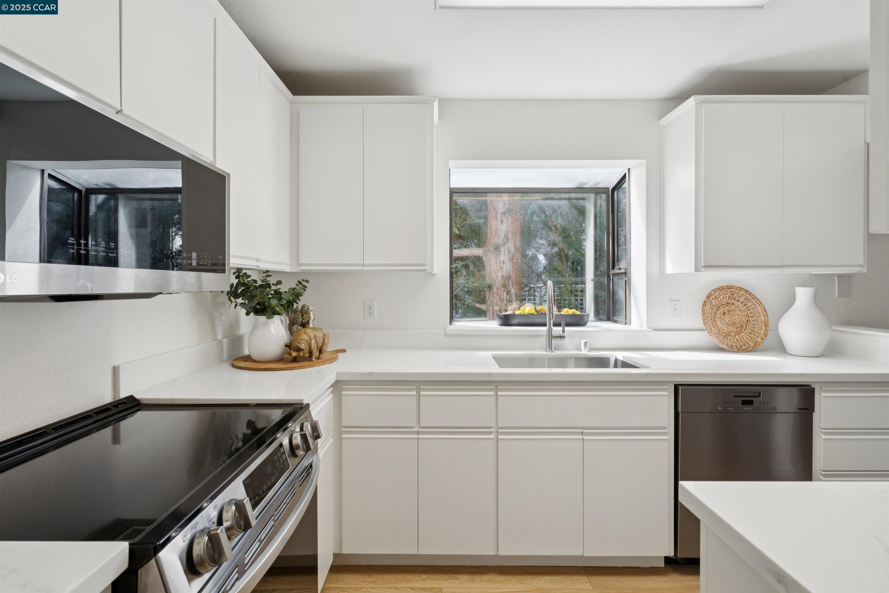 2578 Oak Road 212