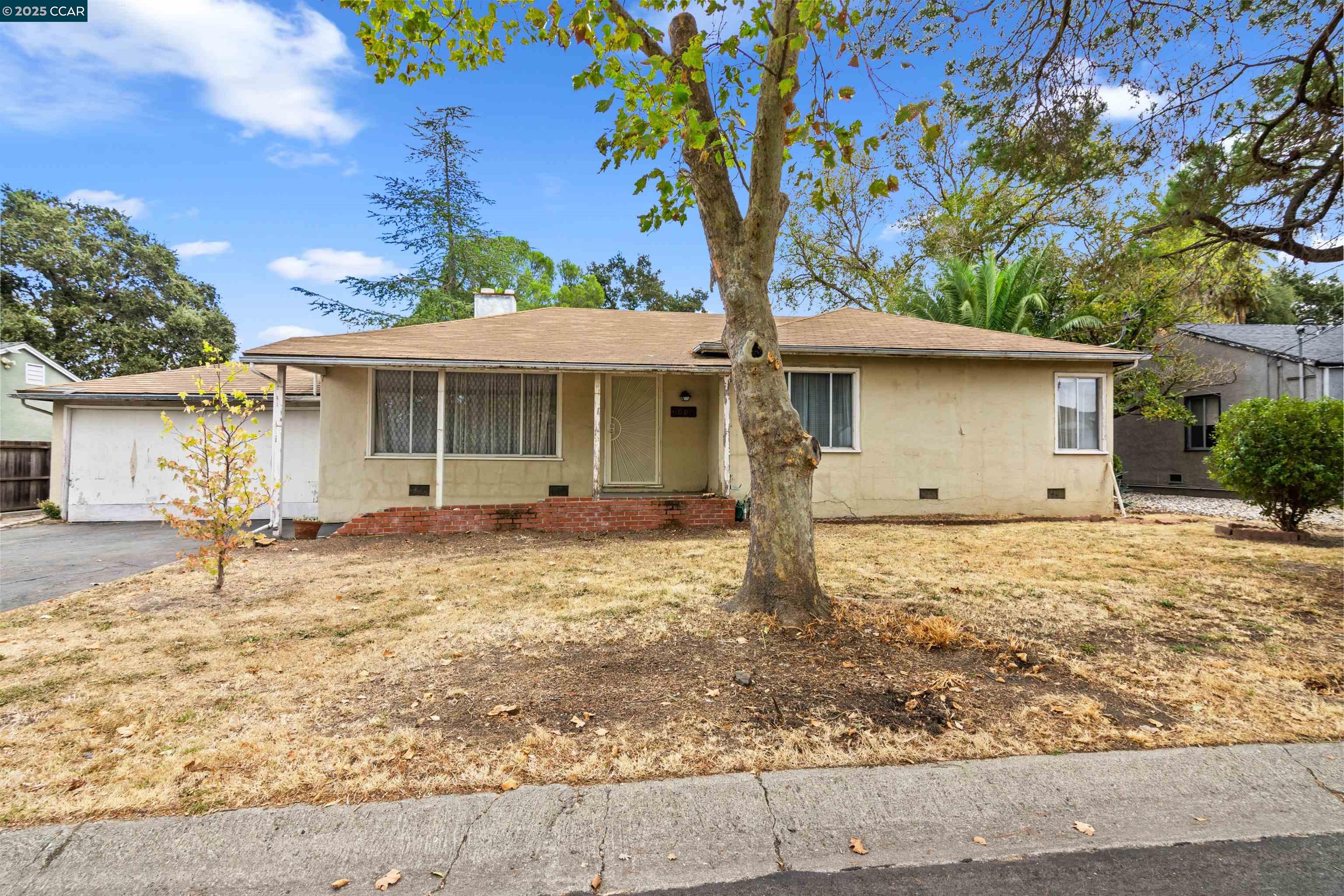 1007 Pleasant Valley Dr