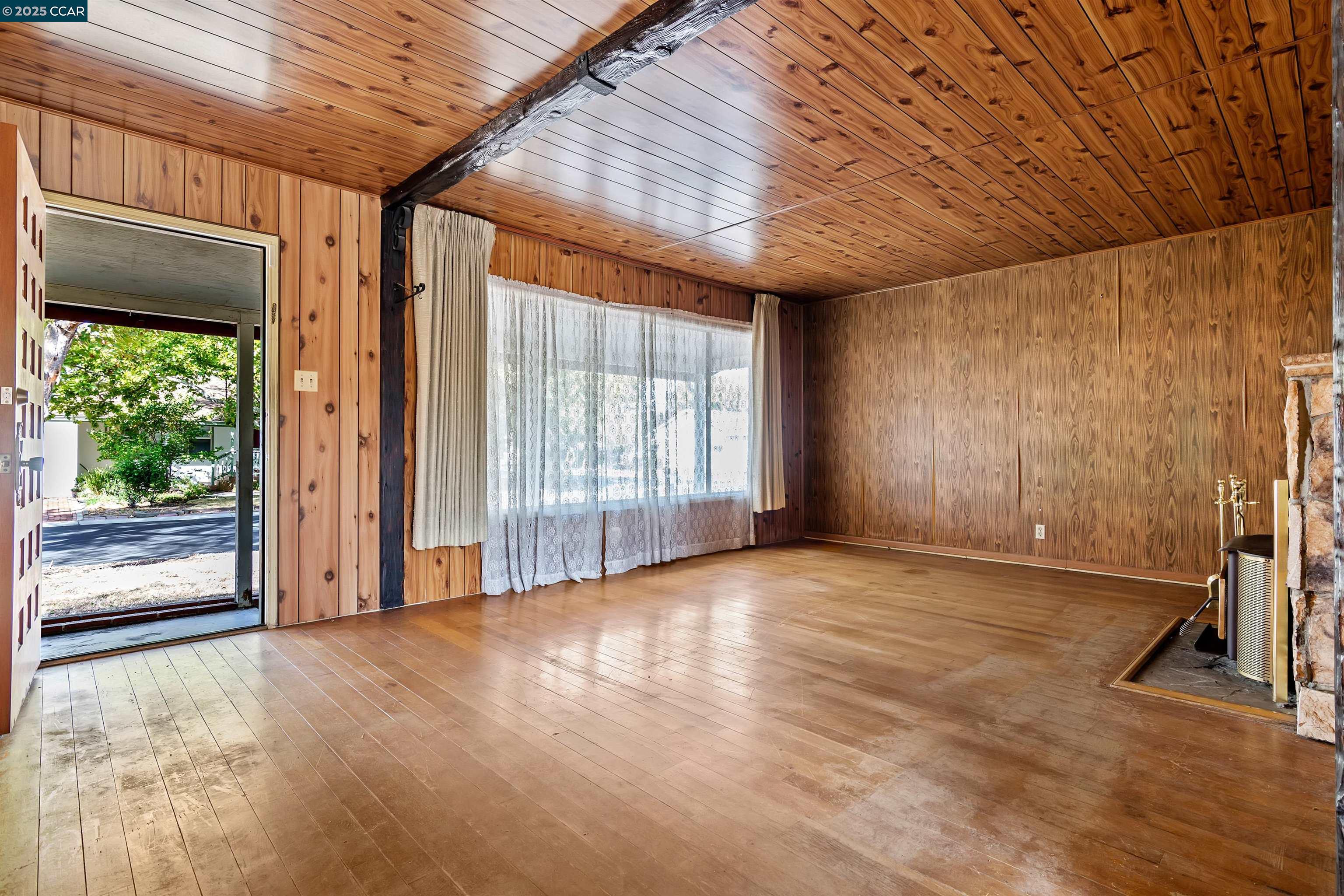 1007 Pleasant Valley Dr