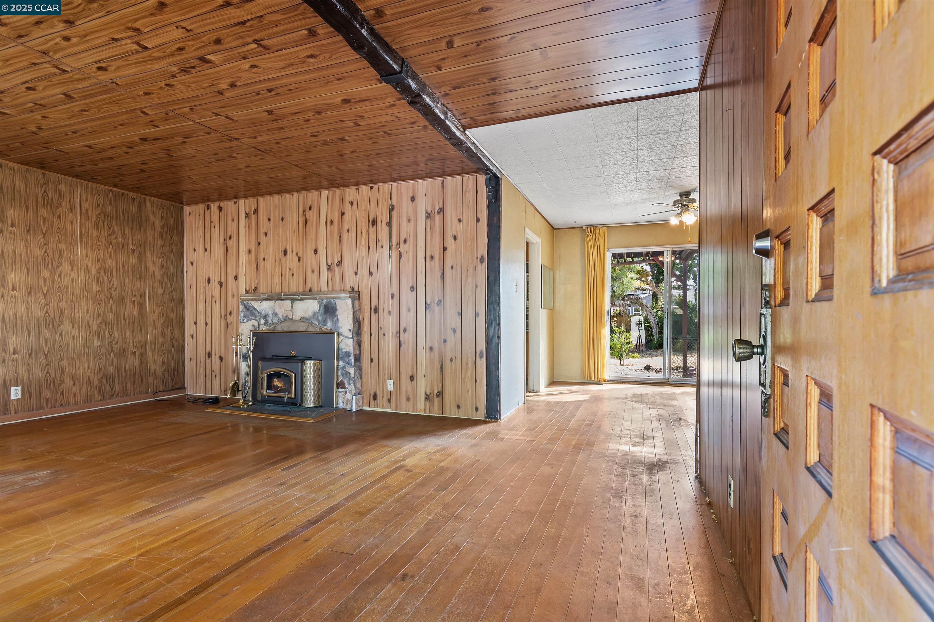 1007 Pleasant Valley Dr