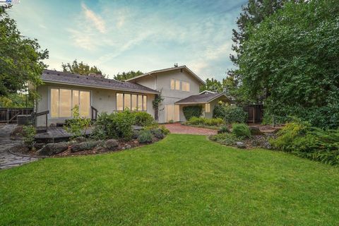 1413 Walnut Ave Walnut Creek CA 94598