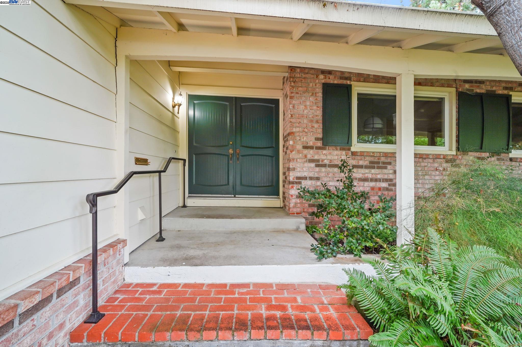 1413 Walnut Ave