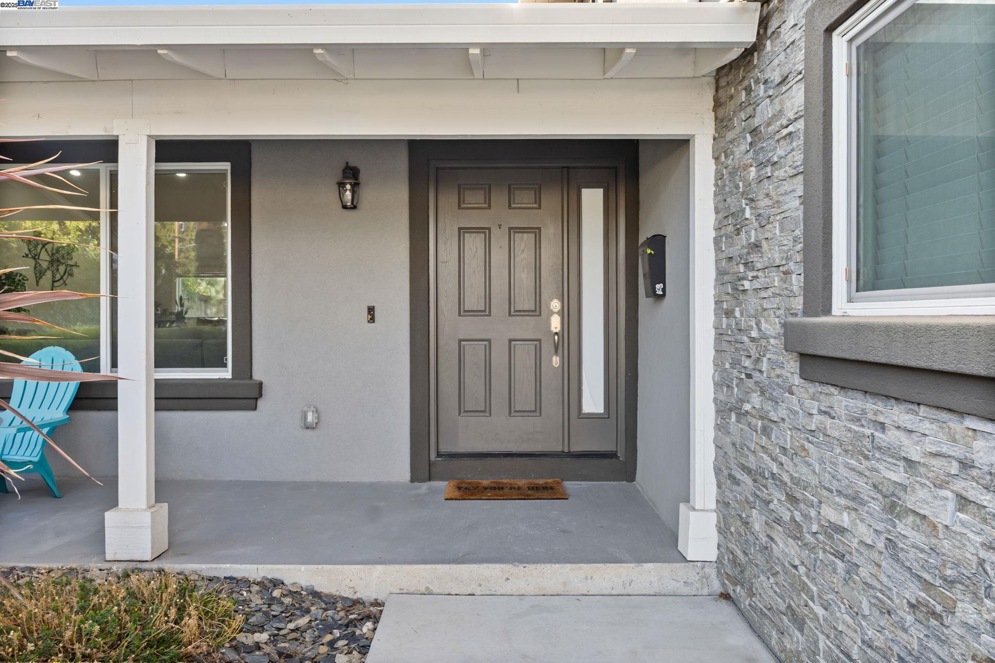 1377 Lillian St