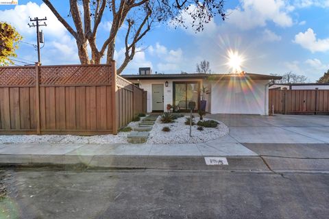 100 Karen Ln, Martinez, CA 94553 - #: 41121579