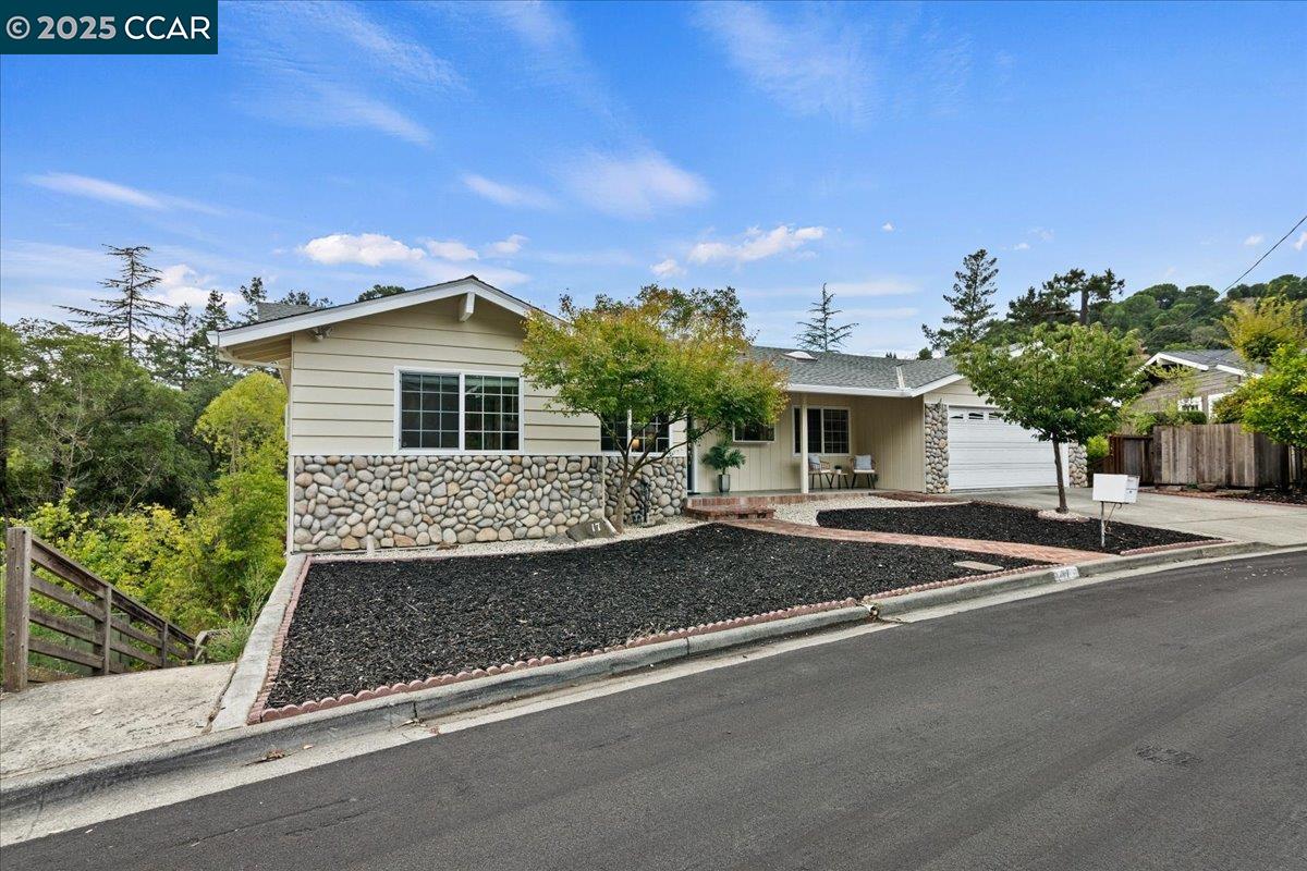 17 Muth Drive