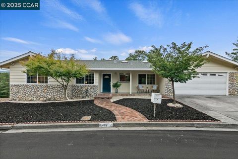 17 Muth Drive Orinda CA 94563