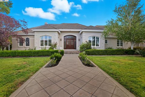 1092 Piemonte Dr Pleasanton CA 94566