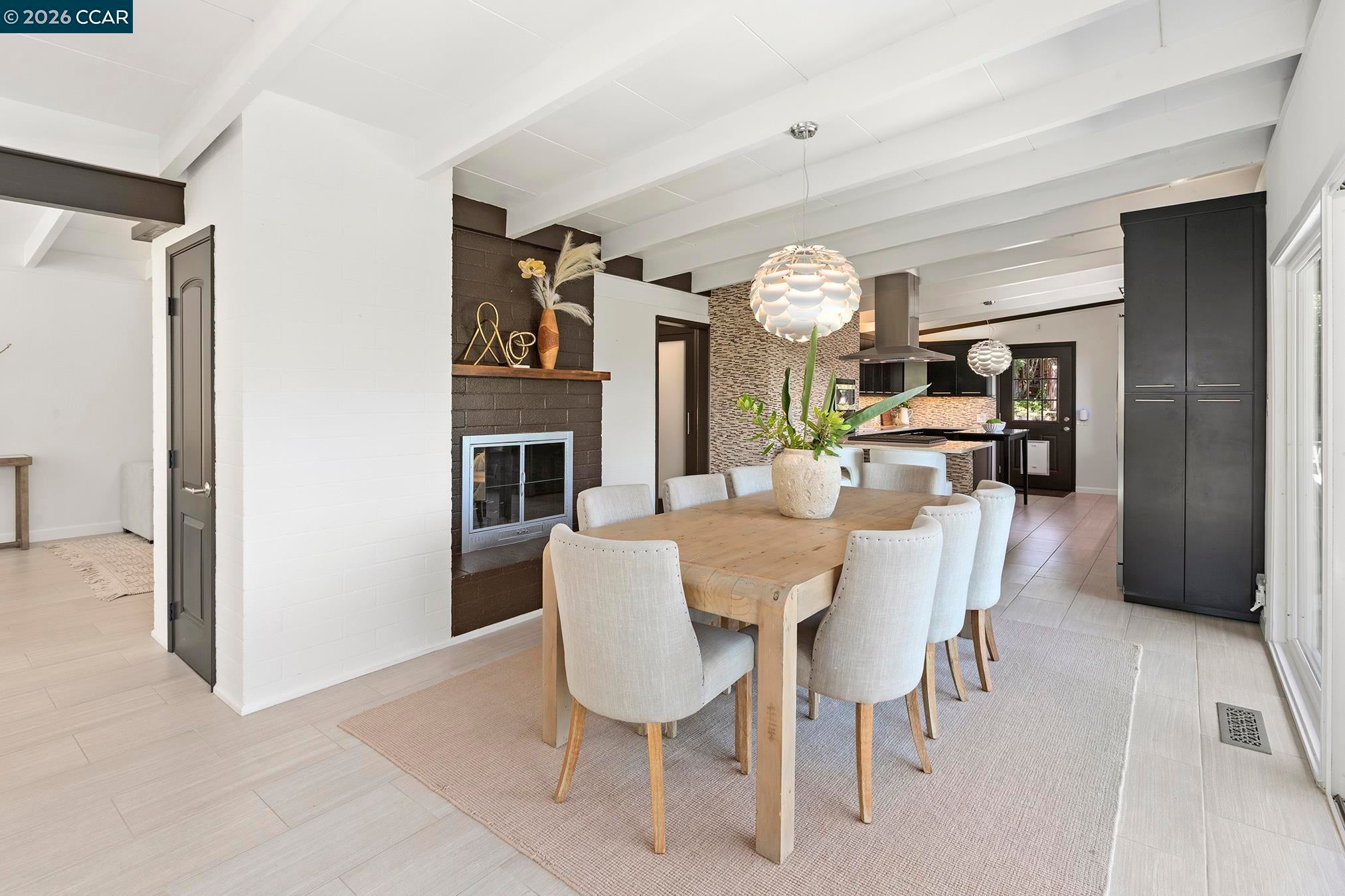 15 Loma Vista