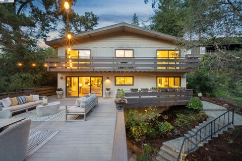 5932 Harbord Drive, Oakland, CA 94611 - #: 41090361