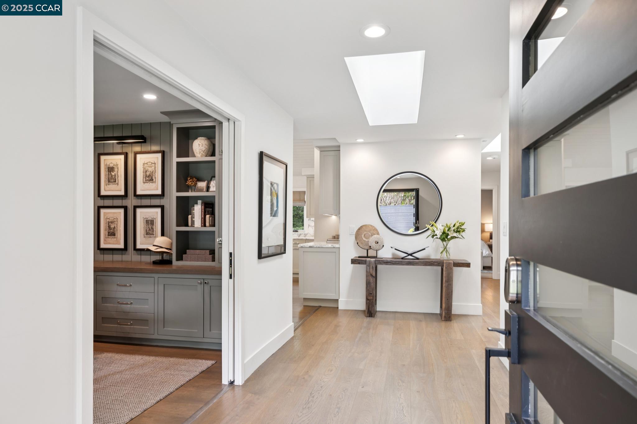 51 KNICKERBOCKER LANE