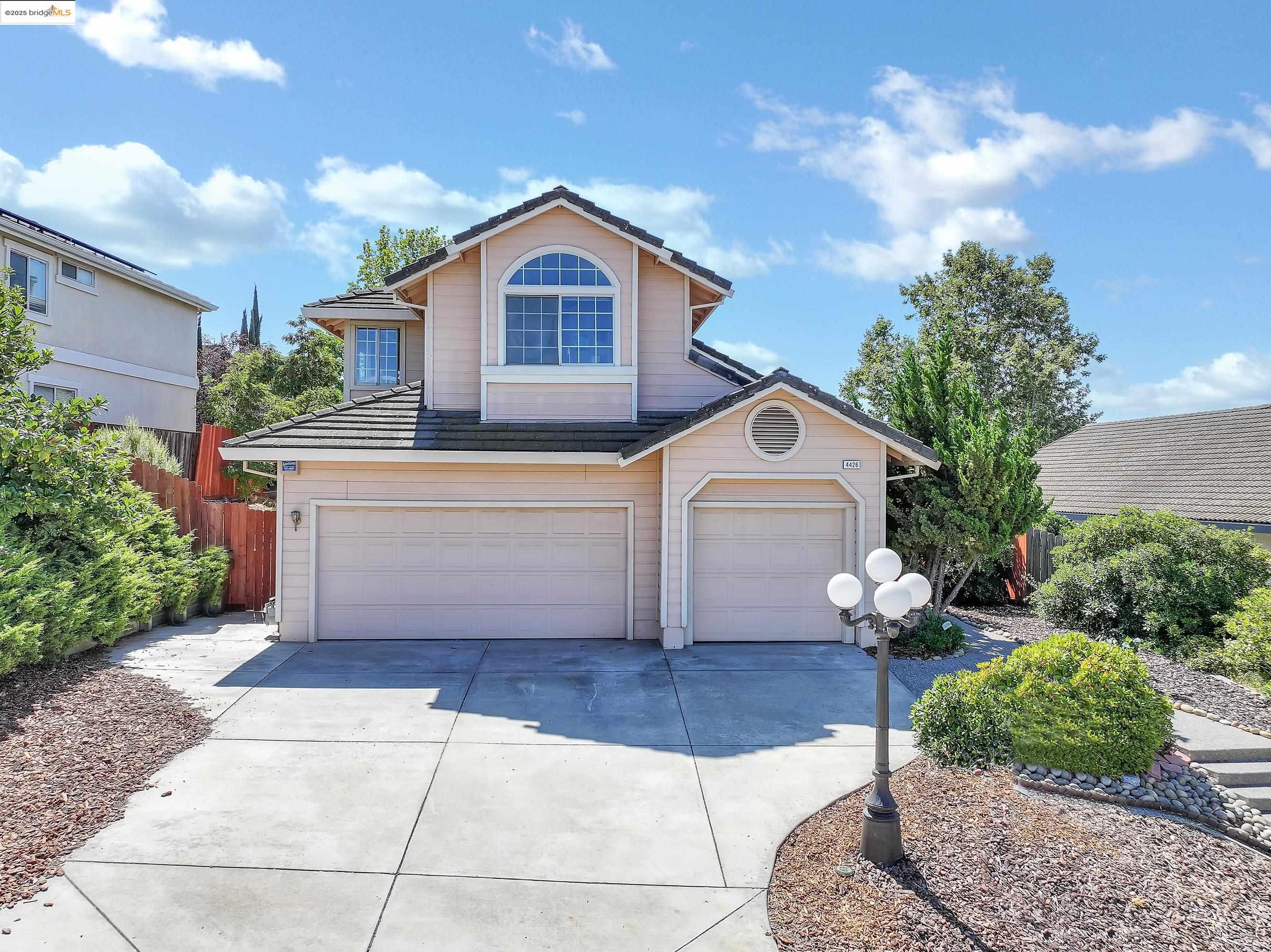 4426 Palisades Way