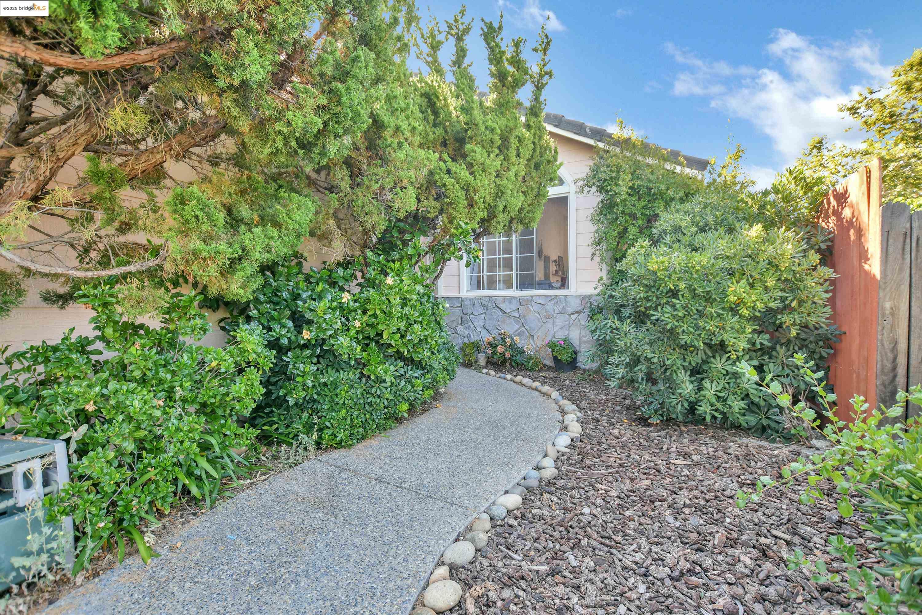 4426 Palisades Way