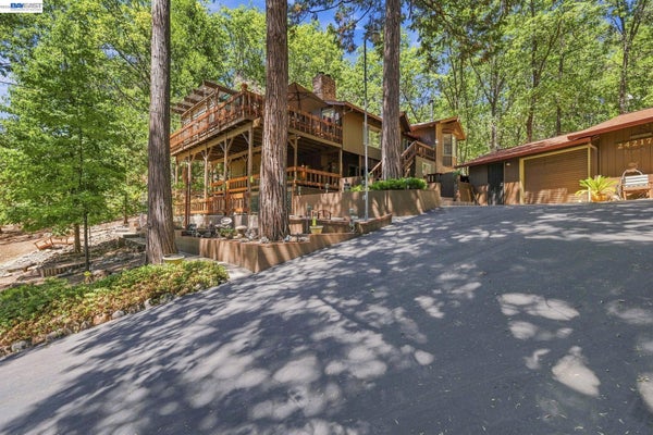 24217 APPALOOSA WAY, SONORA, CA 95370 - Image 5bc1b0bb8fc1ffaf73a9d628dc1ac43e/1029074382