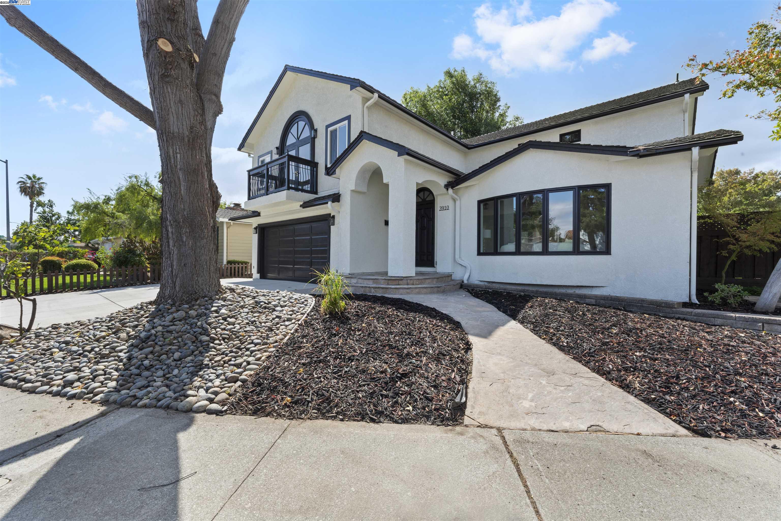 3910 Rockingham Dr