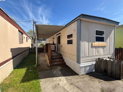 2399 E 14th St #16, San Leandro, CA 94577 - MLS#: 41093236