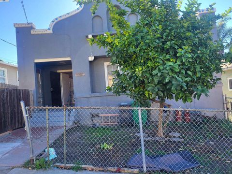2137 E 27th Ave, Oakland, CA 94606 - #: 41115931