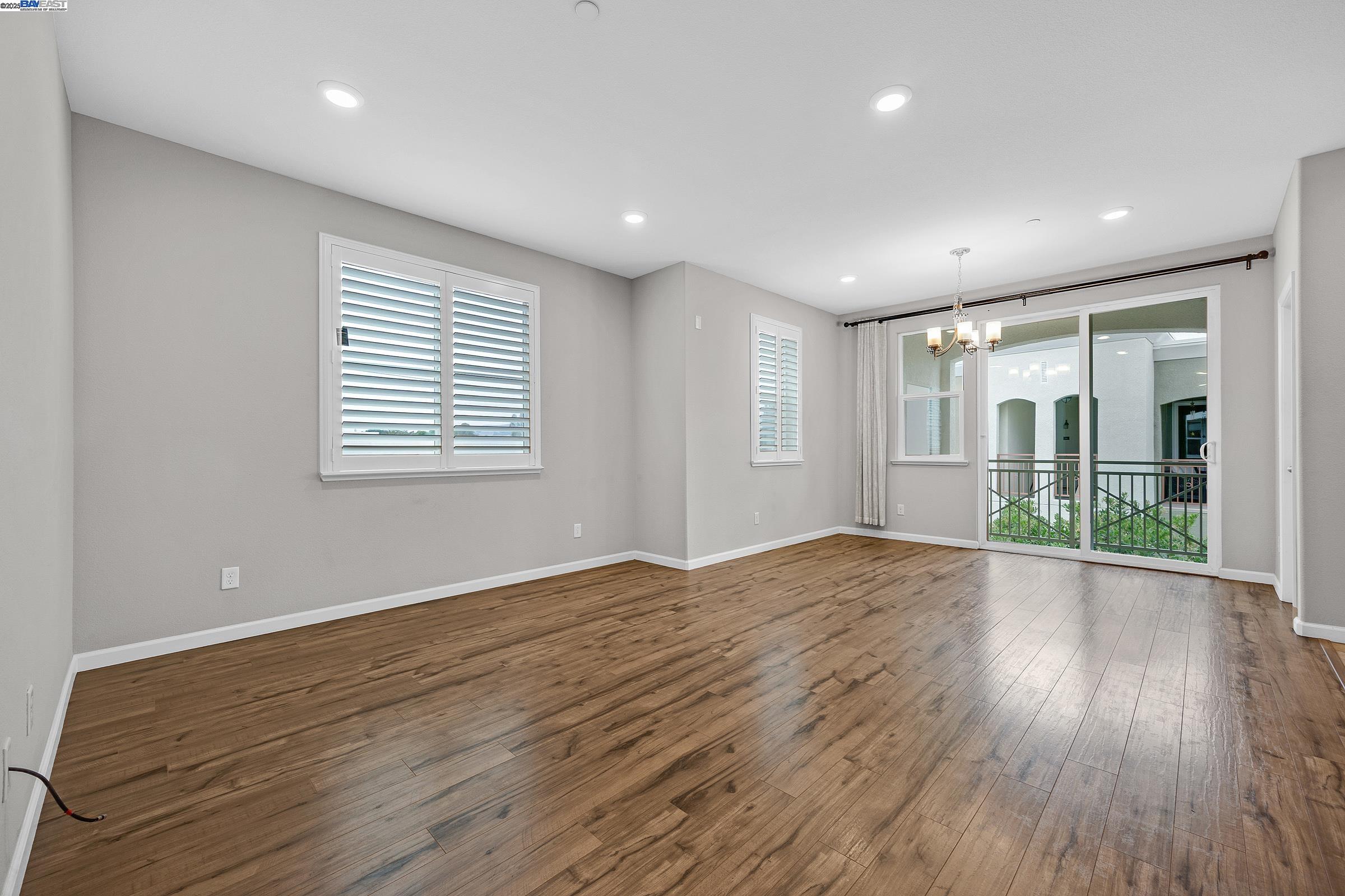 4728 Norris Canyon Rd 206