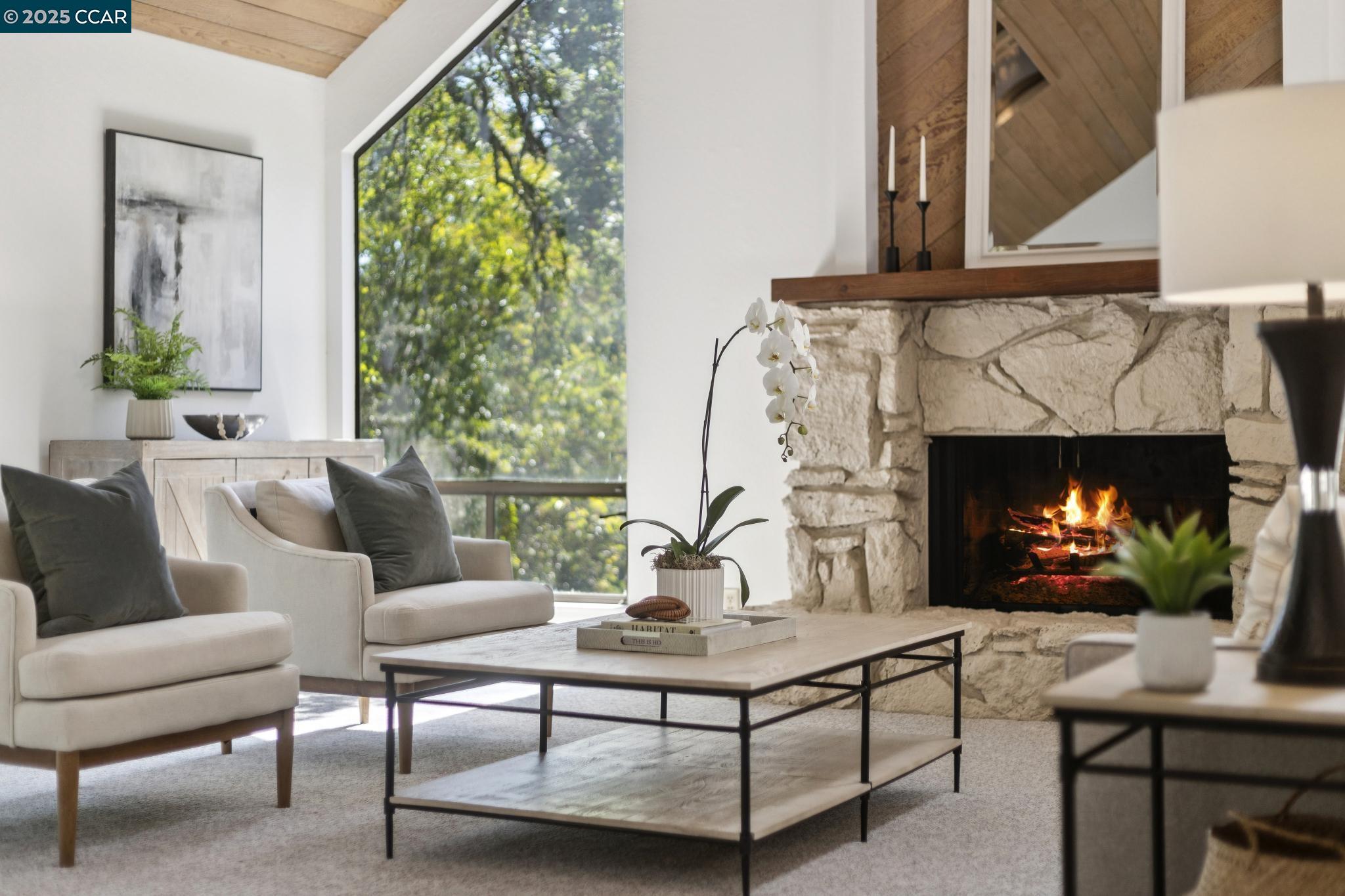 39 Saint Stephens Dr