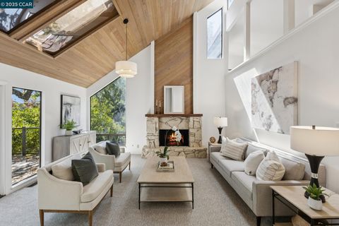 39 Saint Stephens Dr Orinda CA 94563