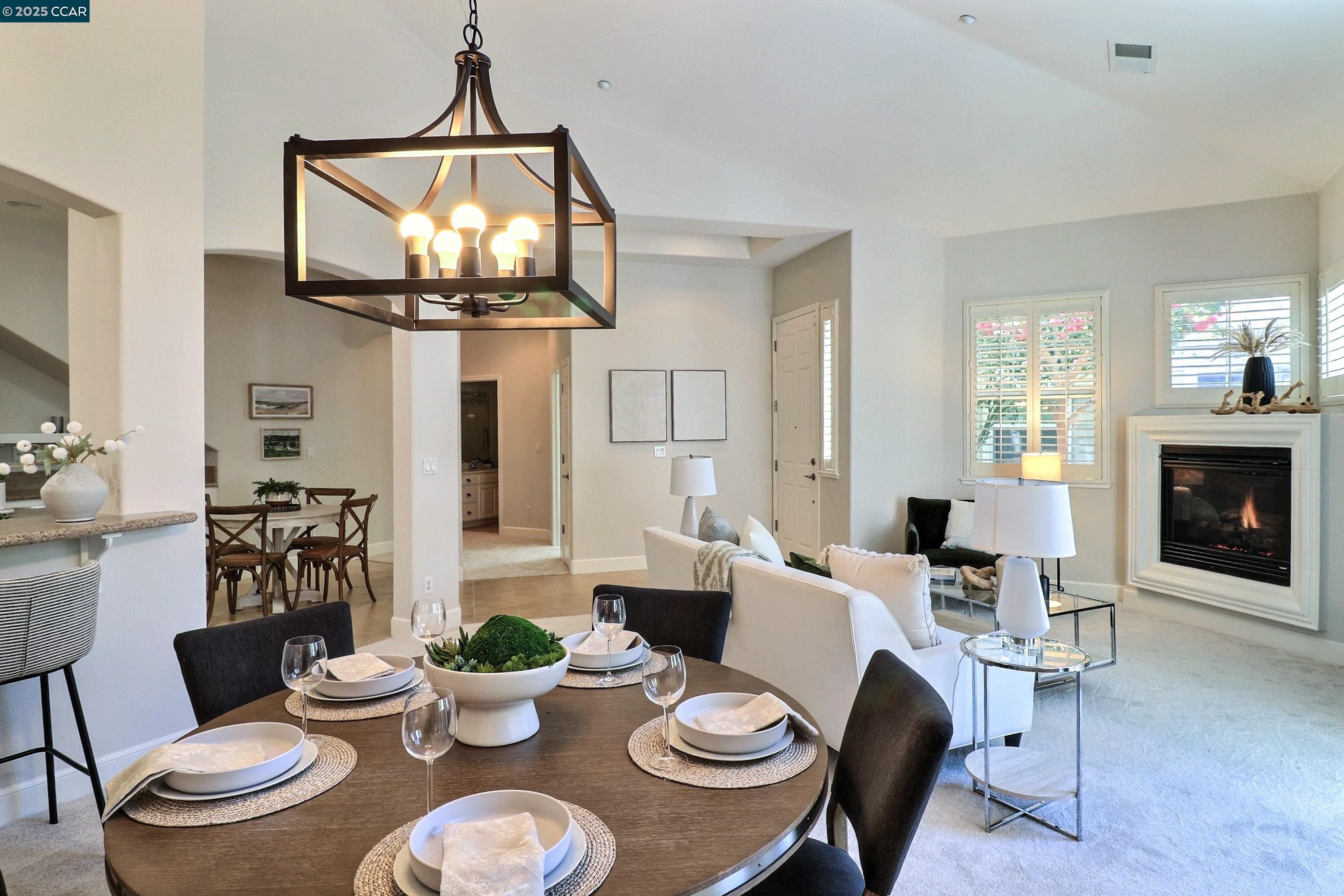 136 Sugarloaf Ct