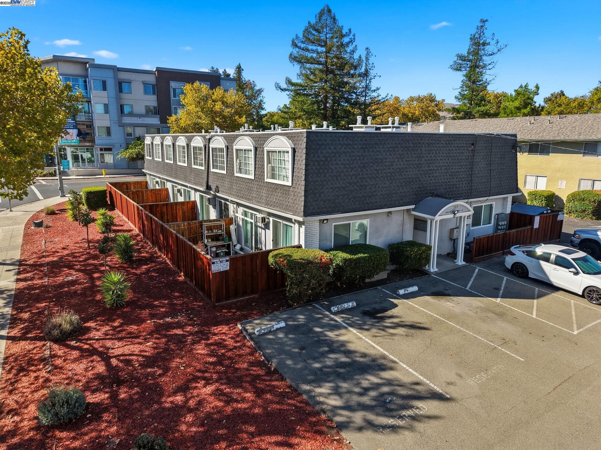 7595 Amador Valley Blvd