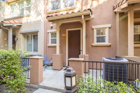 2200 Beech Cir, San Jose, CA 95131 - #: 41107226