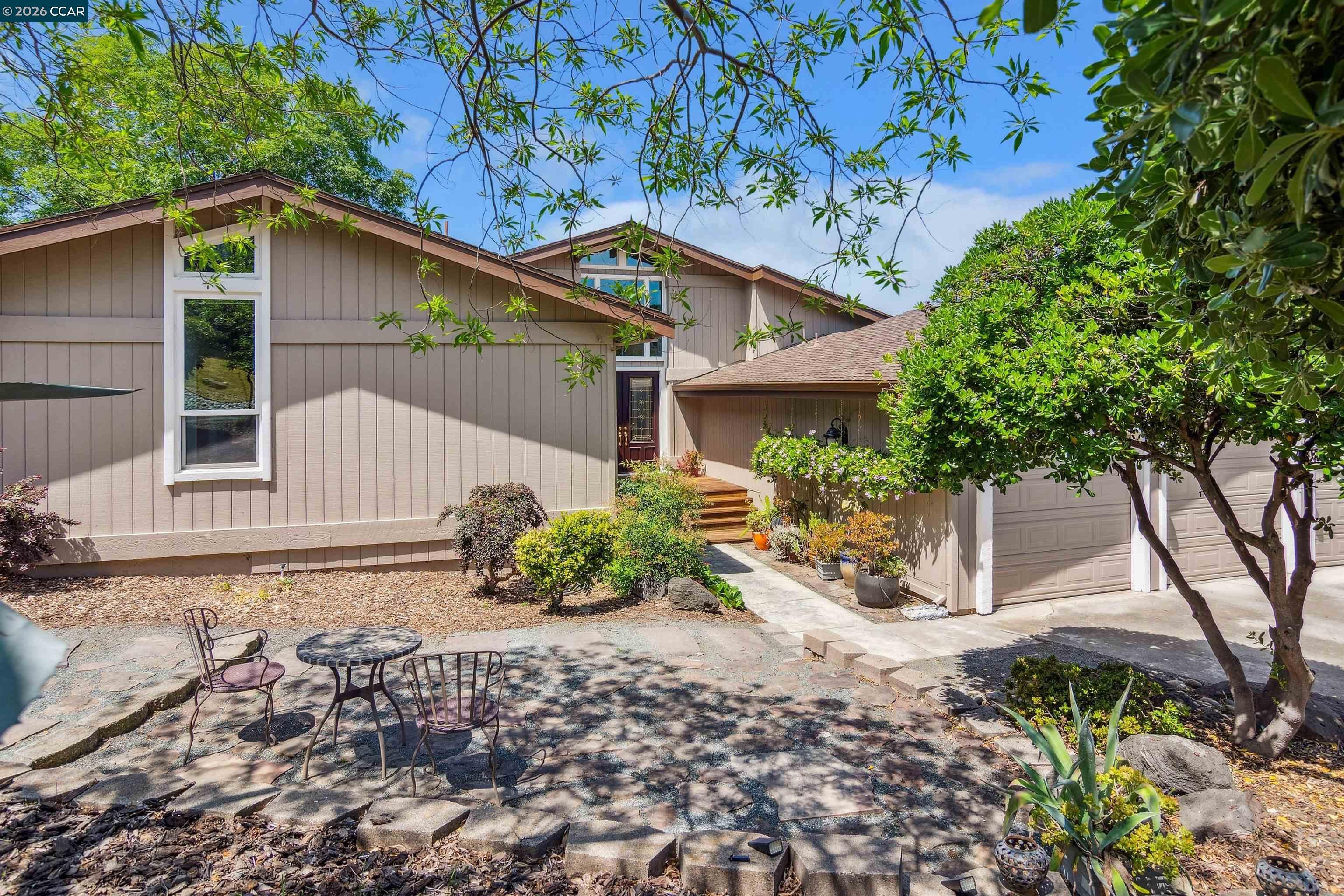 1181 Blue Lake Way