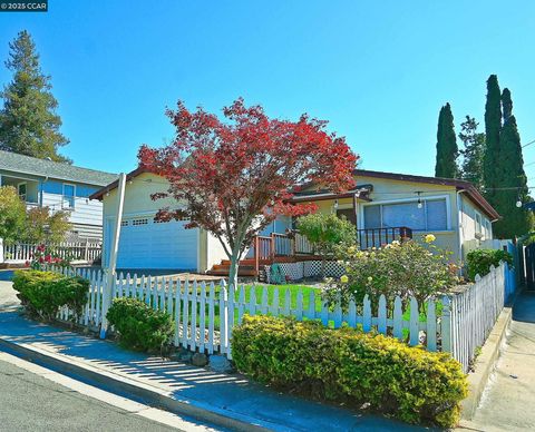 2156 Monterey Avenue, Martinez, CA 94553 - #: 41107733