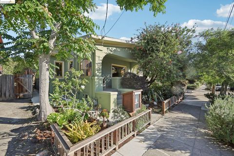 4160 Emerald St, Oakland, CA 94609 - #: 41075430
