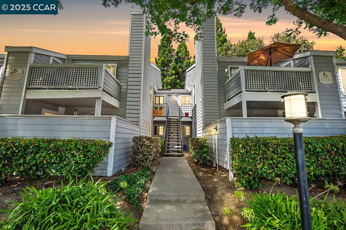 332 Eastridge Dr
