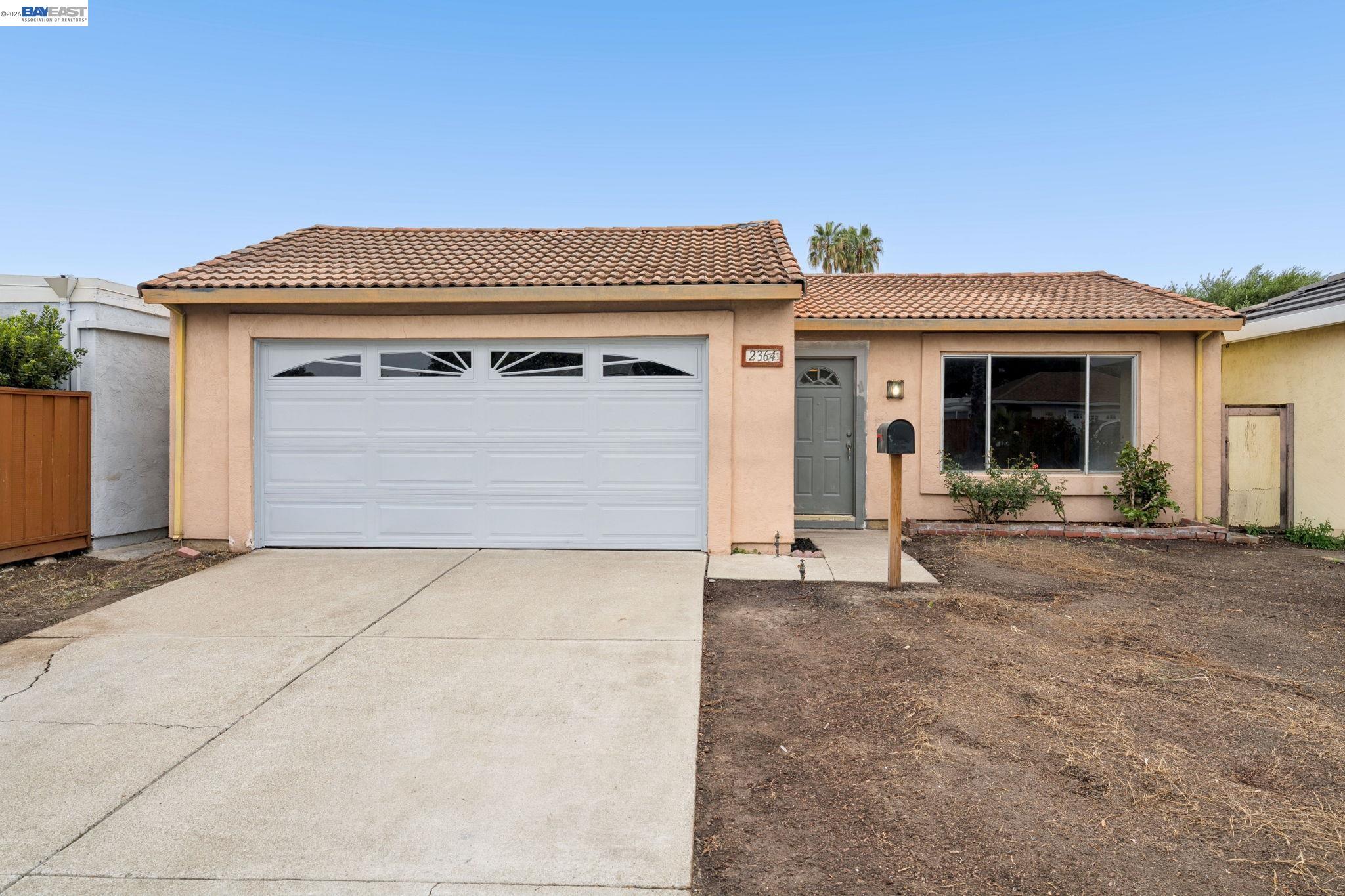 2364 Goldcrest Cir