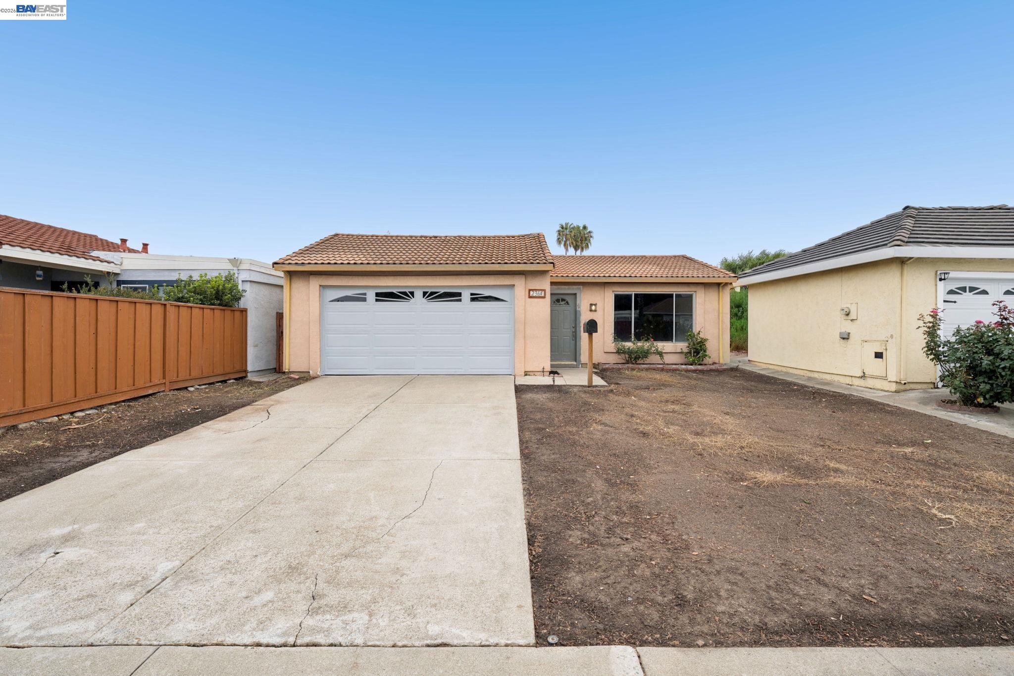 2364 Goldcrest Cir