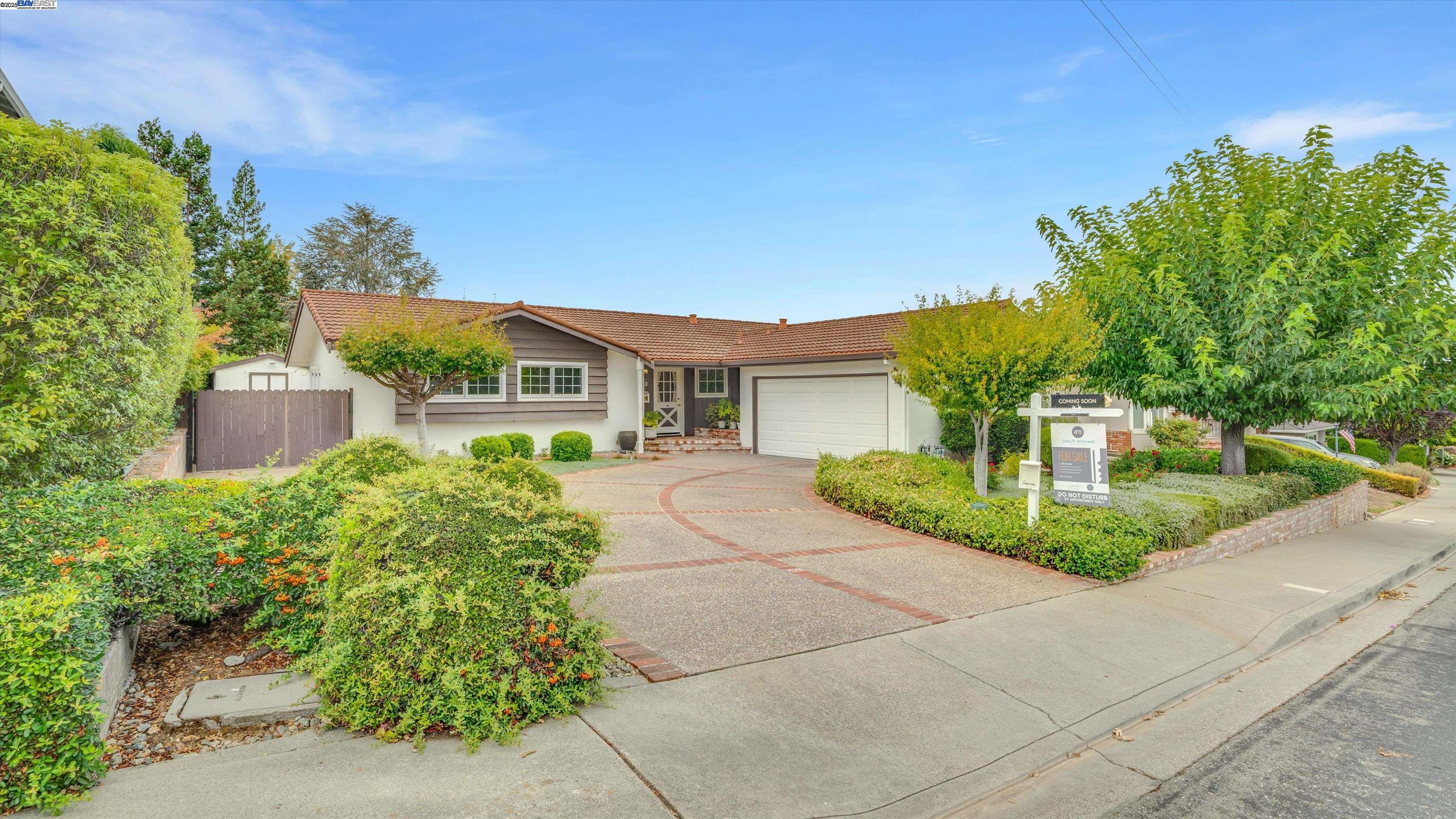 389 Mavis Dr