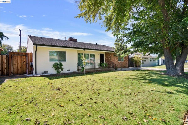 456 HOLLYWOOD AVE, TRACY, CA 95376 - Image 85fd2a7a0e0ec2f9ae3154c9e9c9367d/2730728673