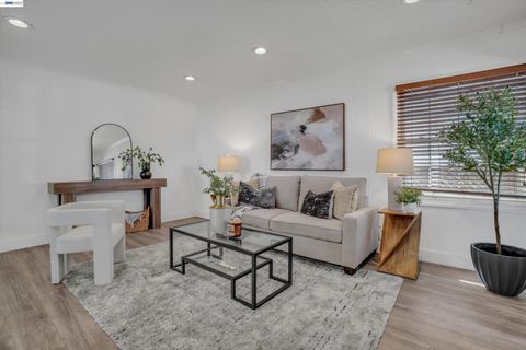 26338 Hickory Ave, Hayward, CA 94544 - #: 41131433