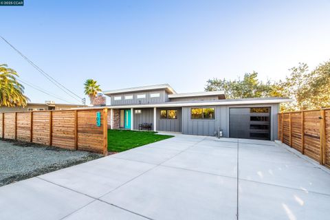 105 Hillcroft Walnut Creek CA 94597