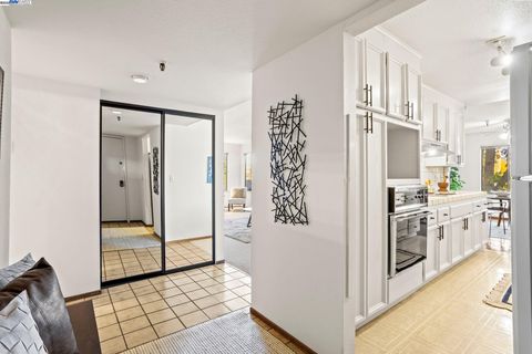 1400 Carpentier St Unit 325, San Leandro, CA 94577 - #: 41118366