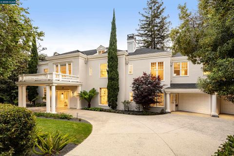 25 Crocker Ave Piedmont CA 94611