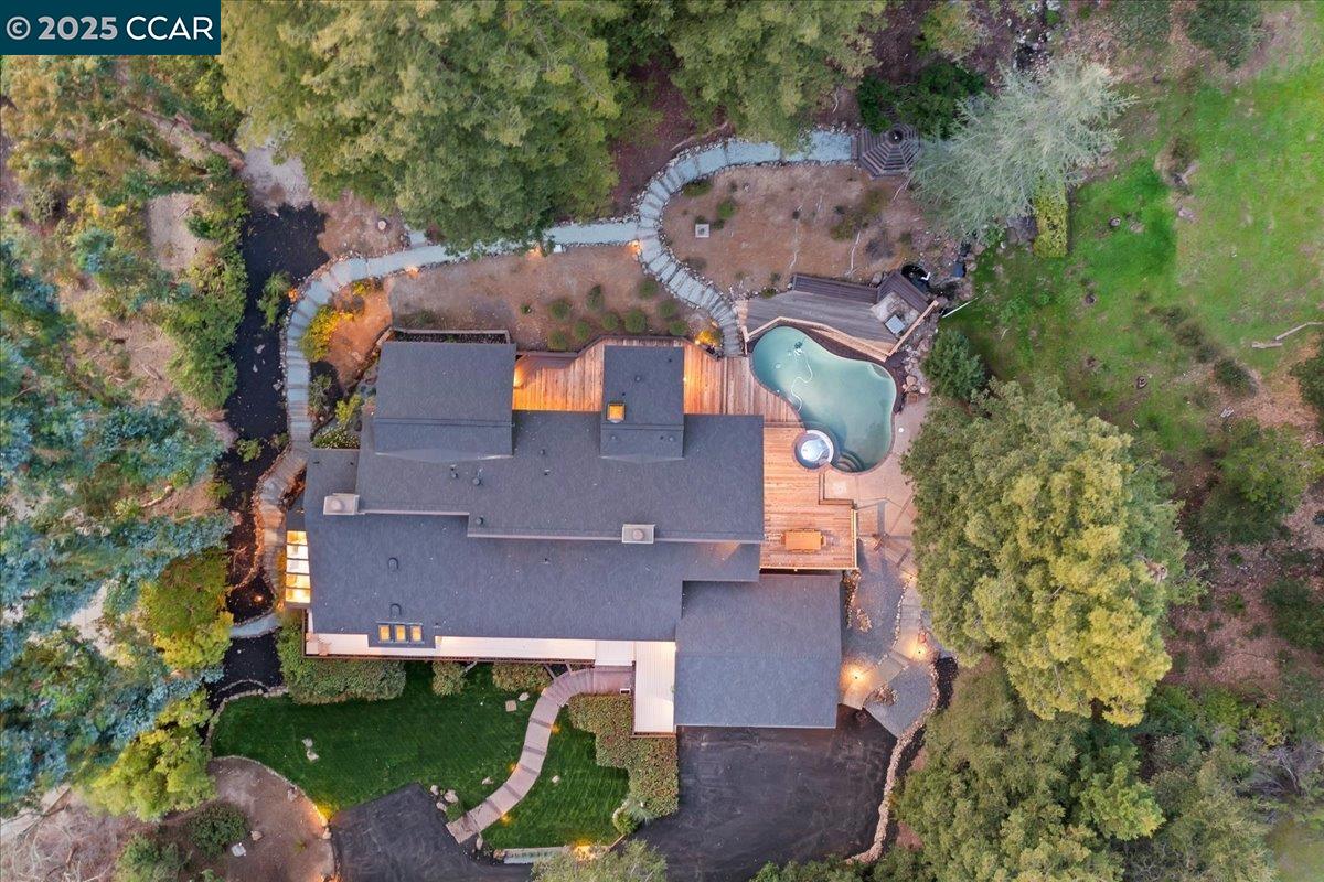 12- A Lost Valley Dr