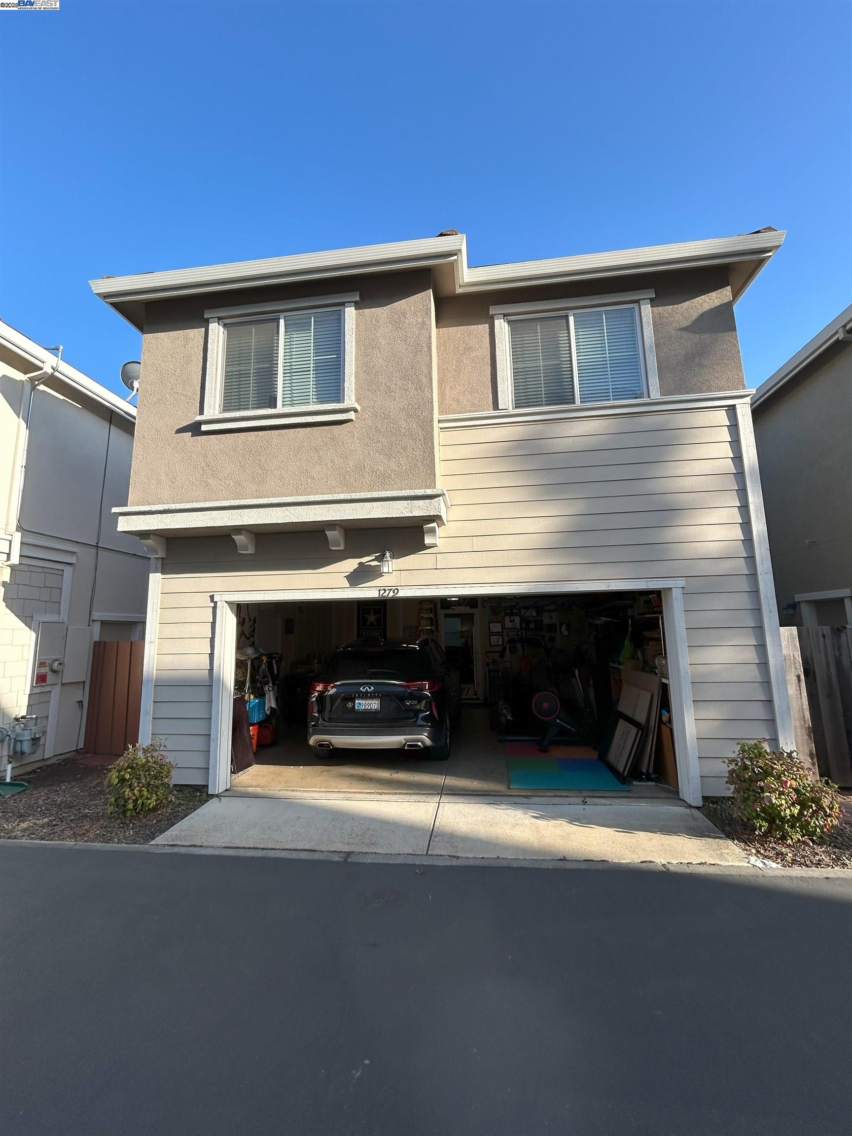 1279 Eucalyptus Dr