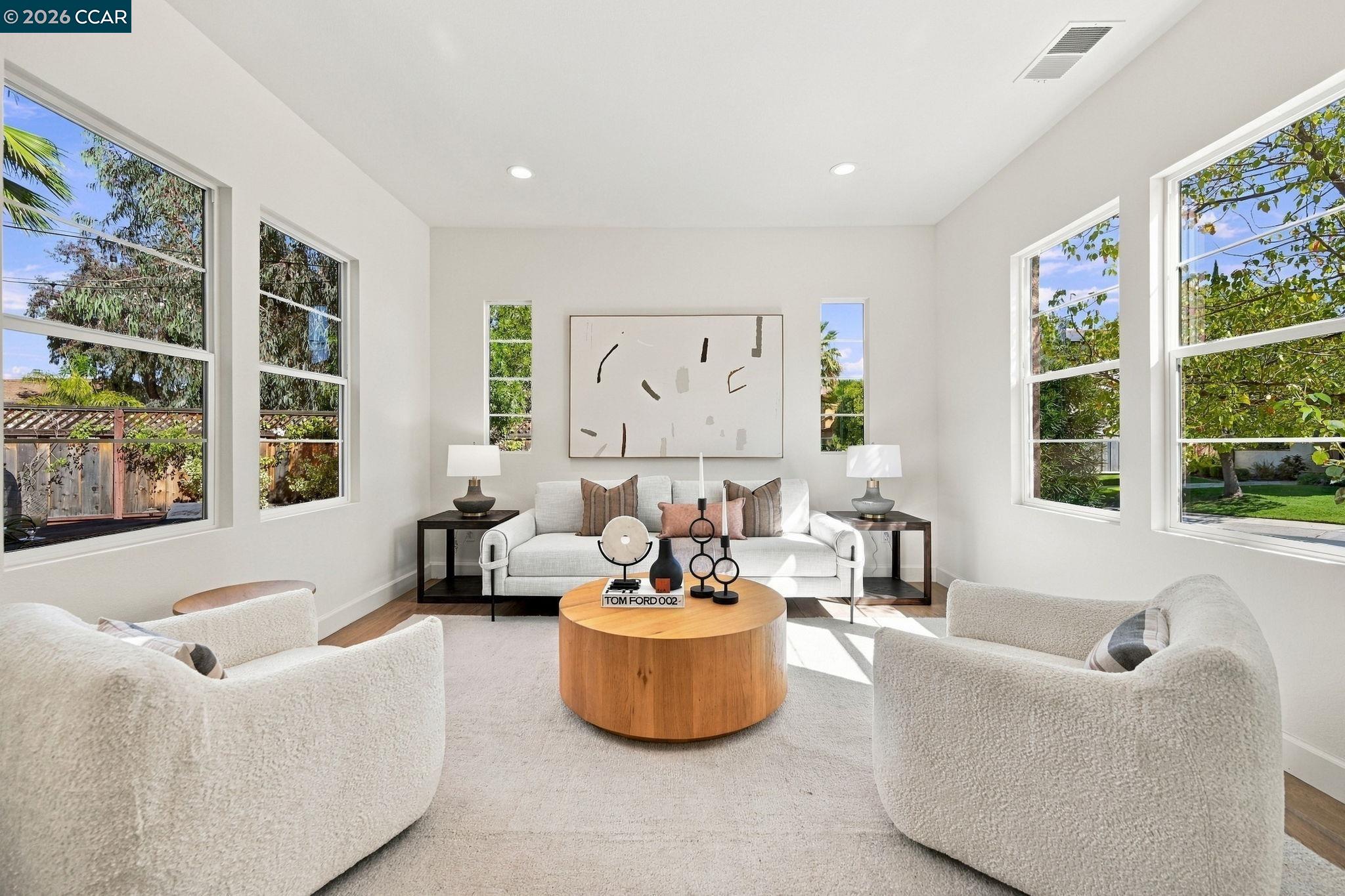 5279 S Montecito Dr