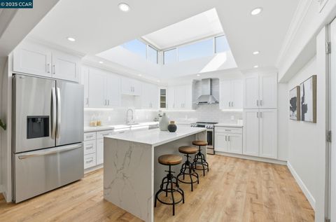 2132 Golden Rain Rd 2 Walnut Creek CA 94595