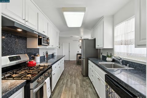 1201 Valle Vista Ave, Vallejo, CA 94589 - #: 41117653