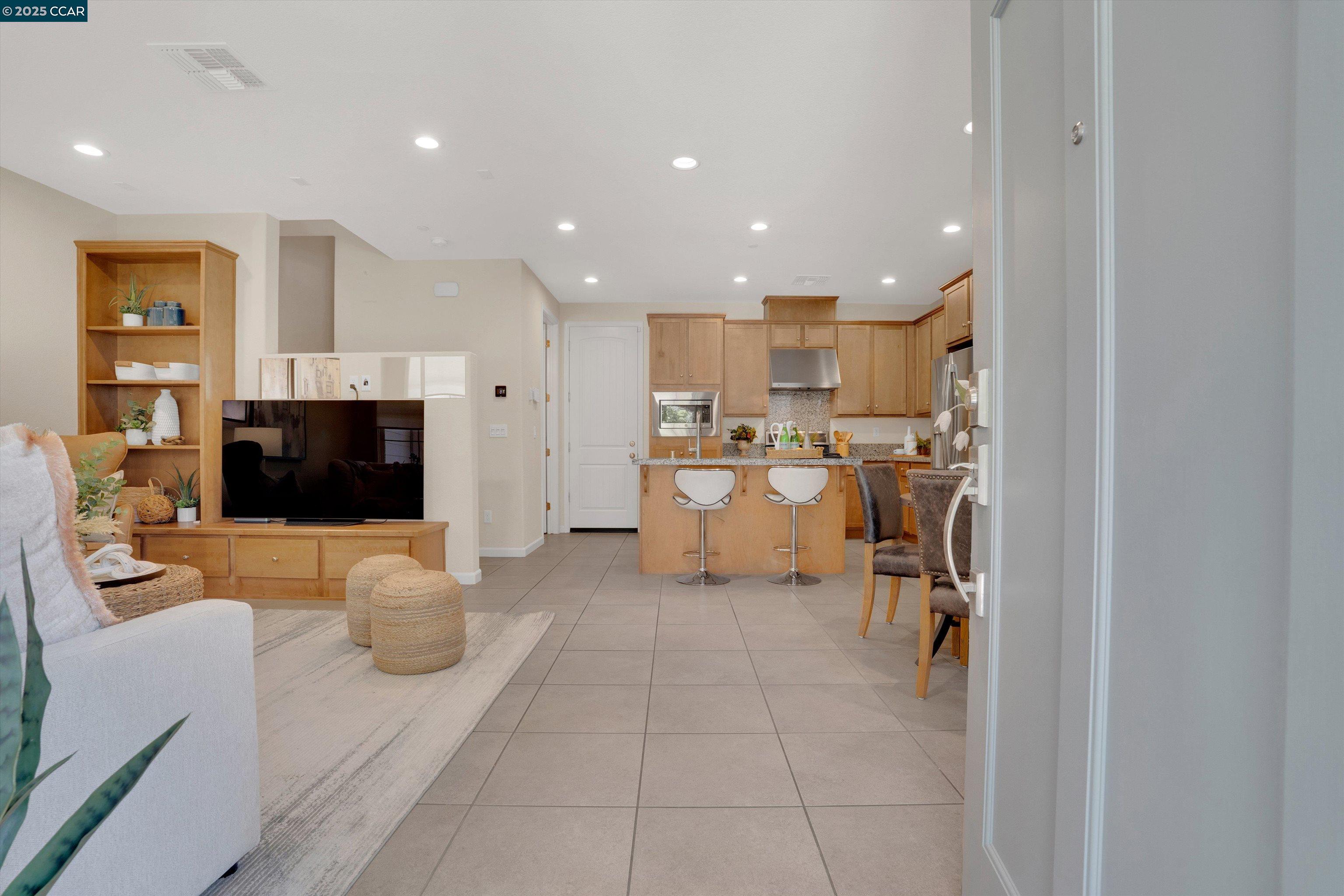 1734 Catalina Ct
