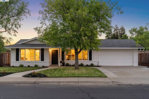 1304 Windsor Way, Livermore, CA 94550 - #: 41066211